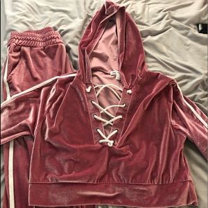 Pink Velour Fashion Nova Set (size large)